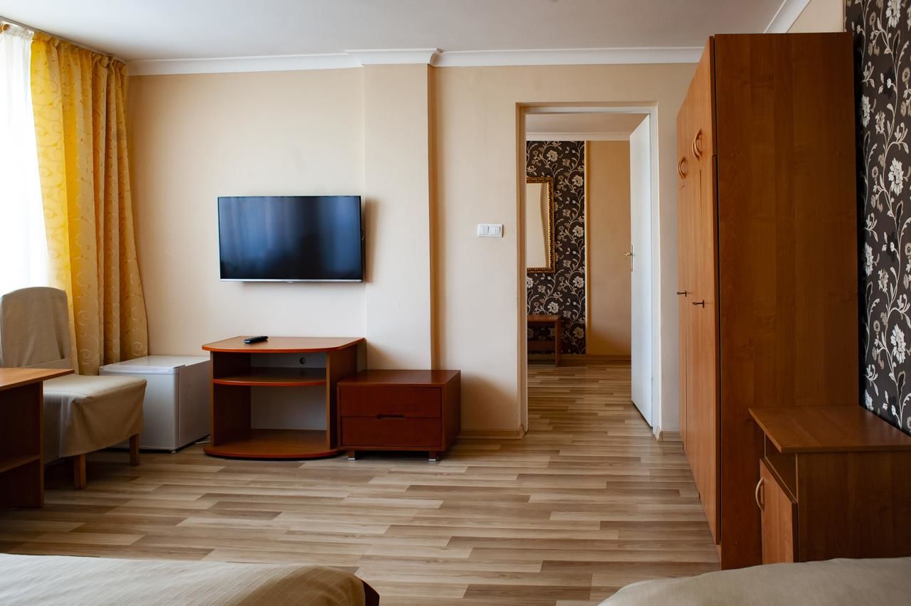 Отель Hotel Livia Воломин-23
